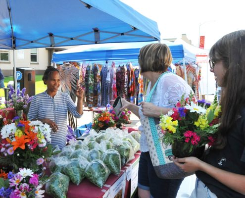 Helena Farmers Market flower vendor