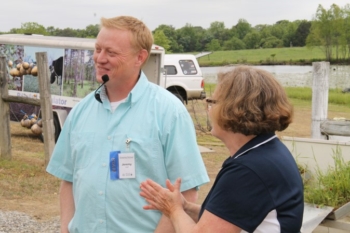 Photo of Jeremy Huff and Claire Whiteside, NRCS, at Grazing 101. 